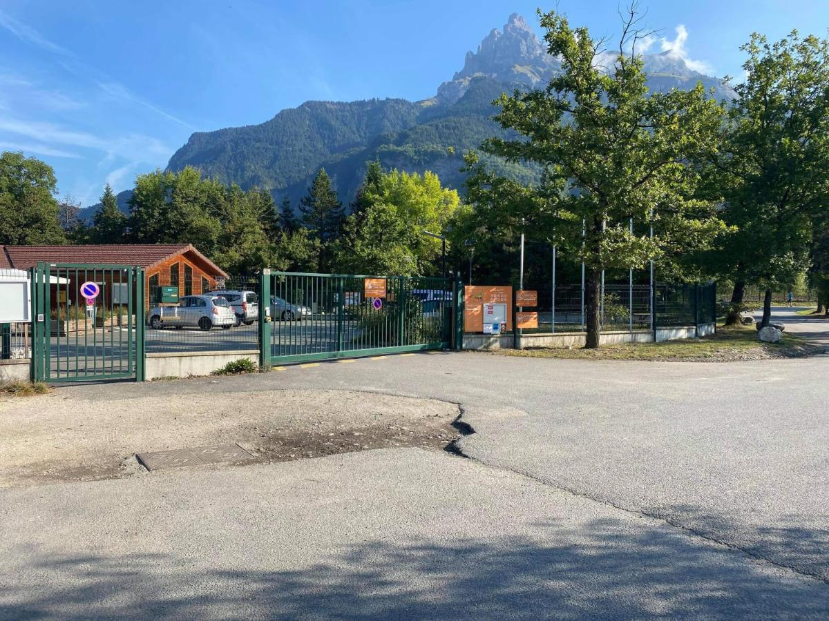 Mobil-Home Agreable Au Pieds Du Lac De Passy パッシー エクステリア 写真